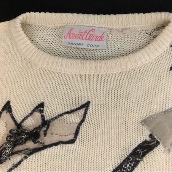 Vintage fabulous distressed pullover with black and silver appliqués - Picture 9 of 15